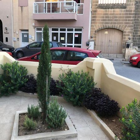 Oleander Butts Inn Żebbuġ Exteriér fotografie